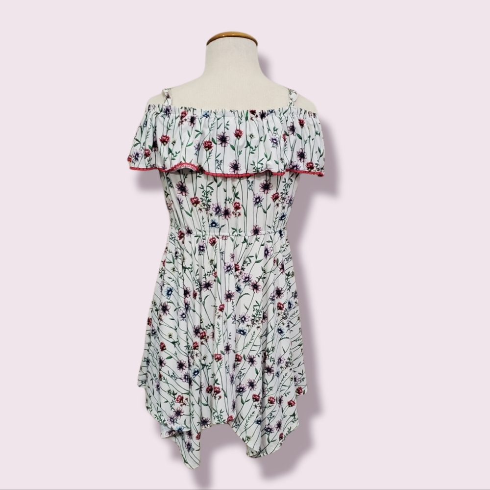 BCBGirls Floral Dress - Picture 4 of 10